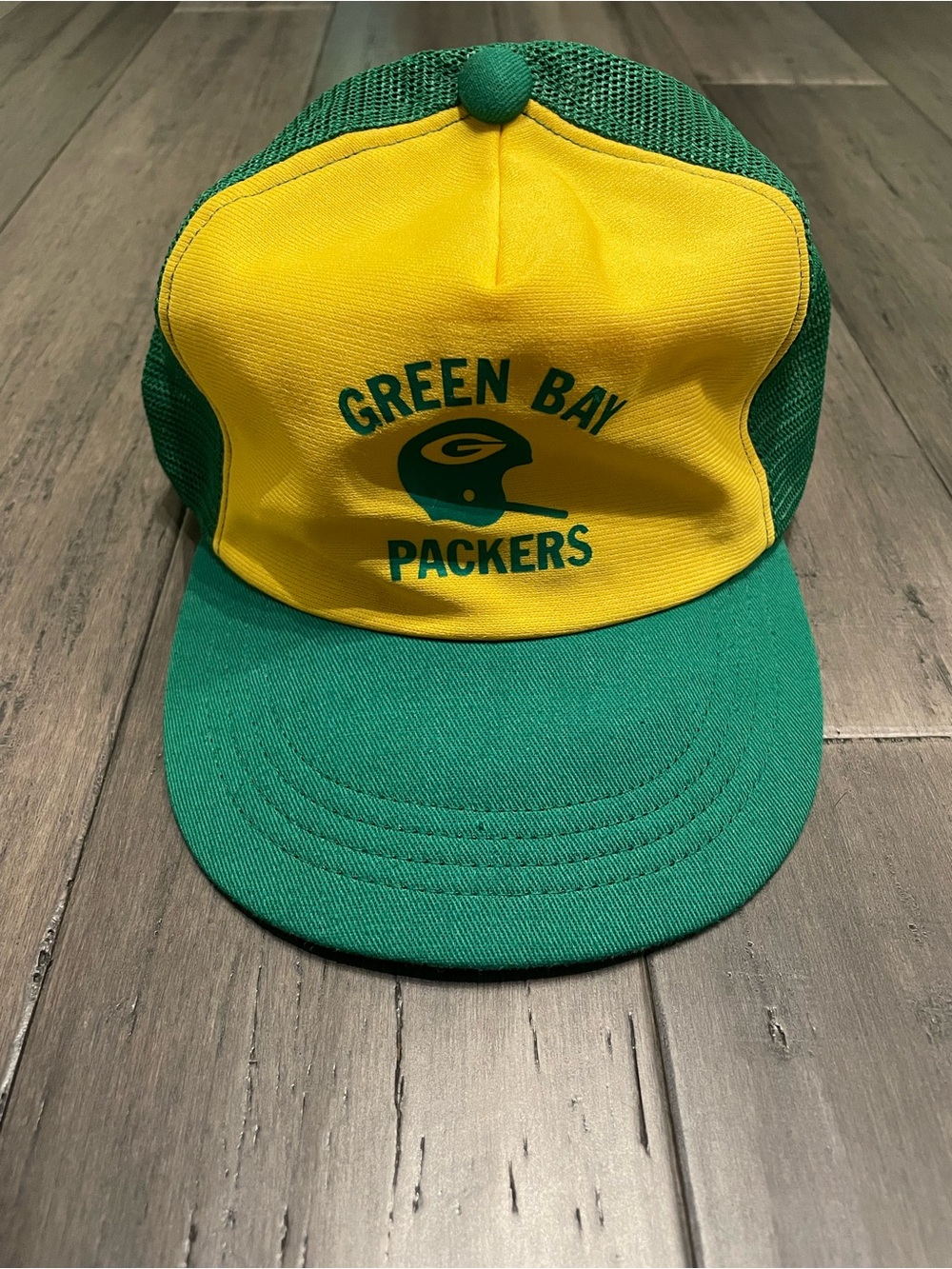 Vintage Green Bay Packers Mesh Trucker Snapback Hat NFL Football Green Yellow